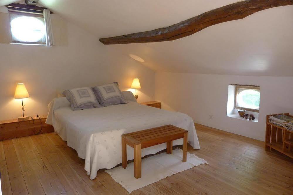 Bed and Breakfast Aux Trois Fontaines Eynesse Exteriér fotografie