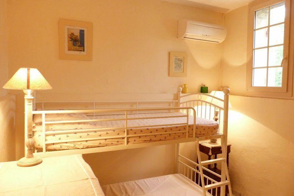Bed and Breakfast Aux Trois Fontaines Eynesse Exteriér fotografie